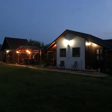 Casutele De Oaspeti Margo Vendeghazikok Campsite Sovata