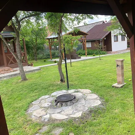 Casutele De Oaspeti Margo Vendeghazikok Campsite *