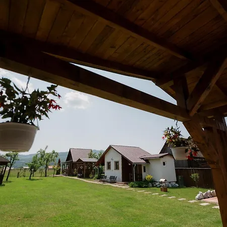Campsite Casutele De Oaspeti Margo Vendeghazikok